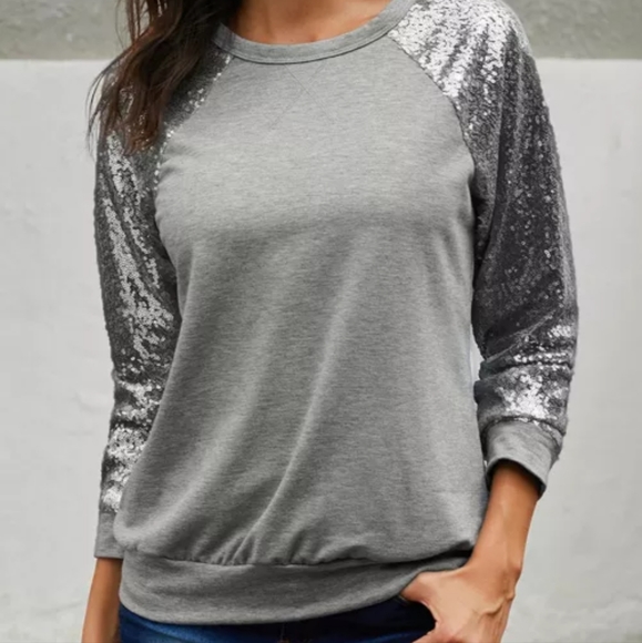 ♥️New gray gotta have it sequin knit top - Picture 8 of 11